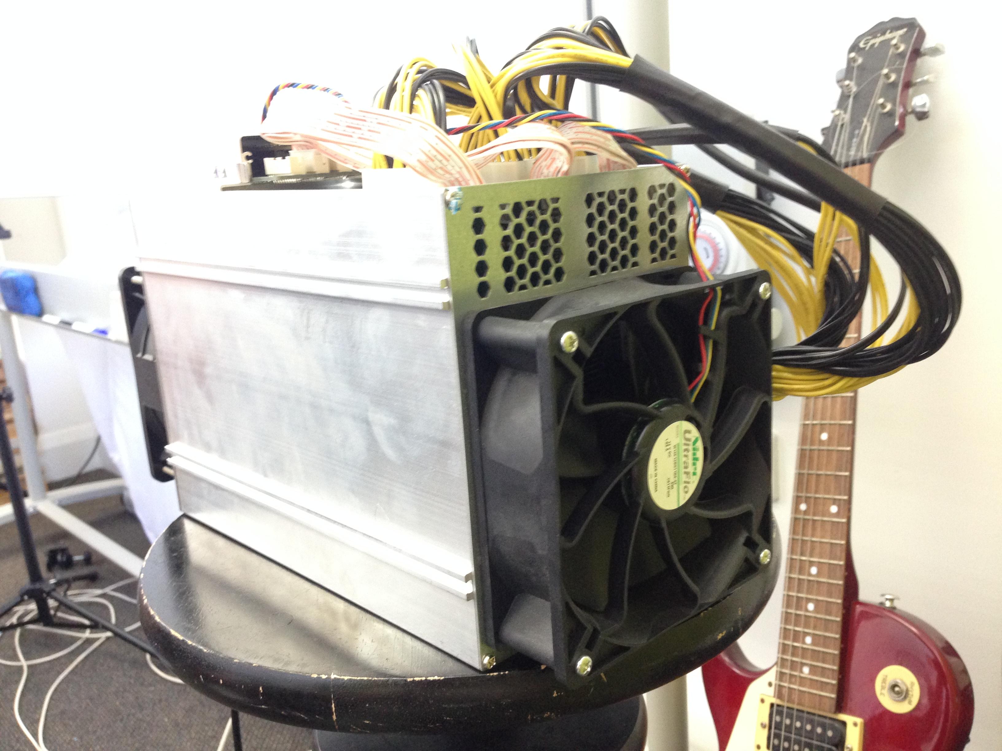 D3 ventilators, kurš izvada gaisu